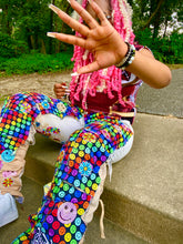 Load image into Gallery viewer, SMILEY CARGOS :)